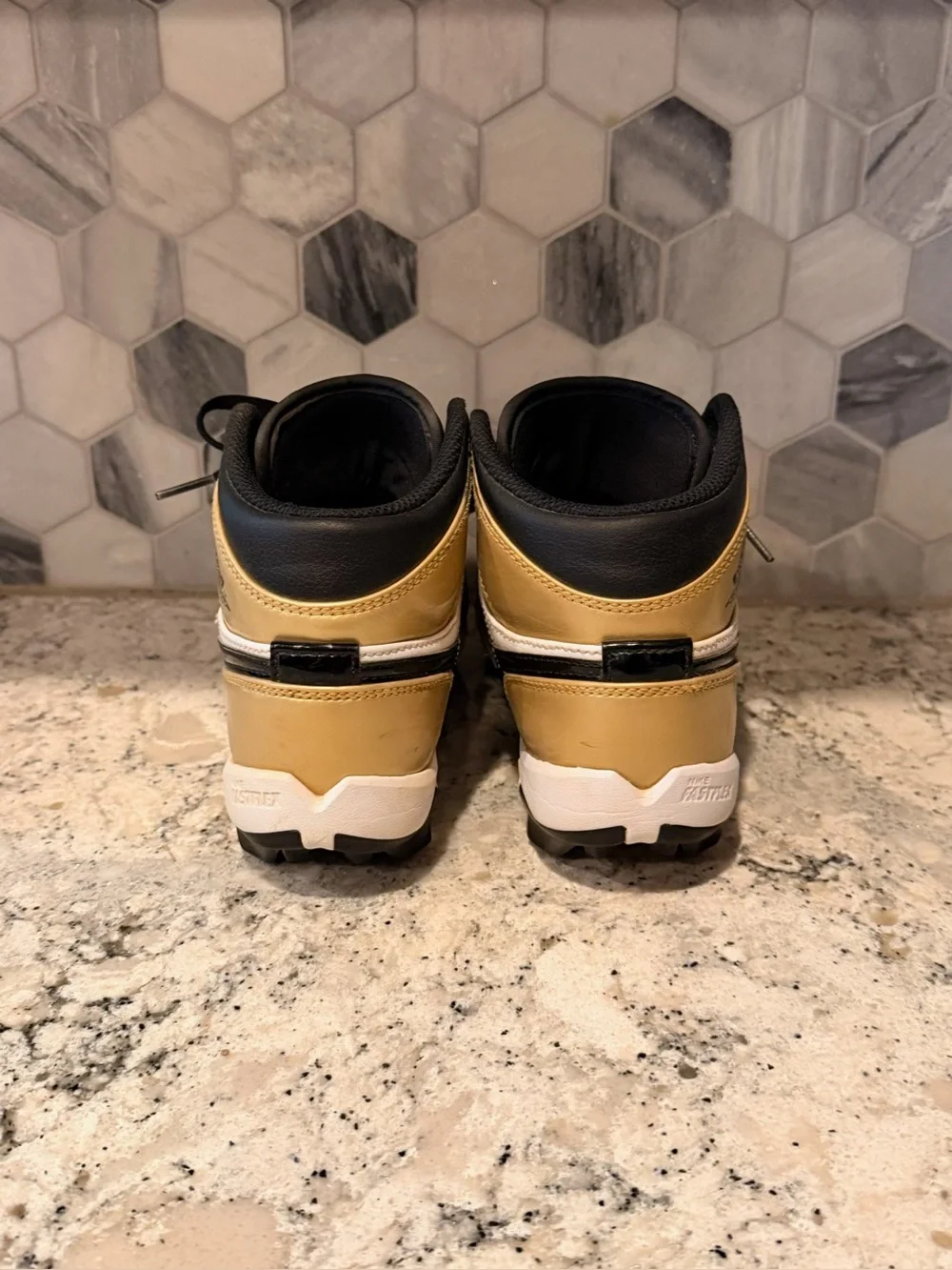 Nike Jordan 1 Kids Mid Cleat Metallic Gold White Black Size 2Y Style SHF6883-701